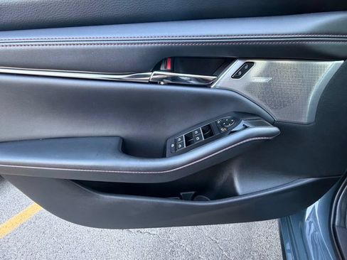 Used 2023 MAZDA MAZDA3 s FWD image 20