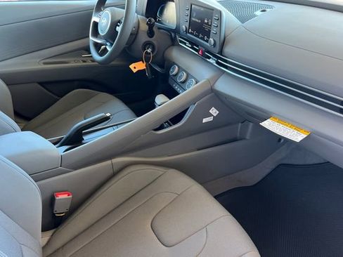 New 2026 Hyundai Elantra SE image 15