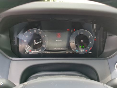 New 2026 Land Rover Range Rover Velar Dynamic SE image 28