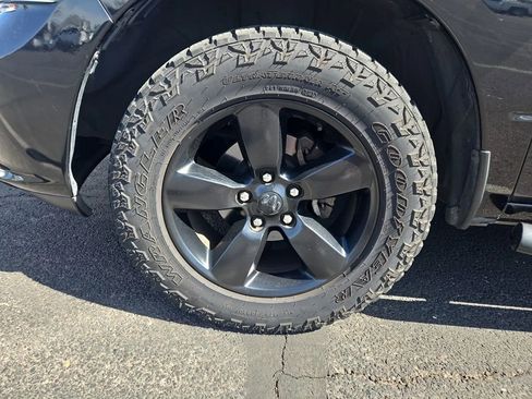 Used 2018 RAM 1500 Express w/ Black Ram 1500 Express Group RWD image 11