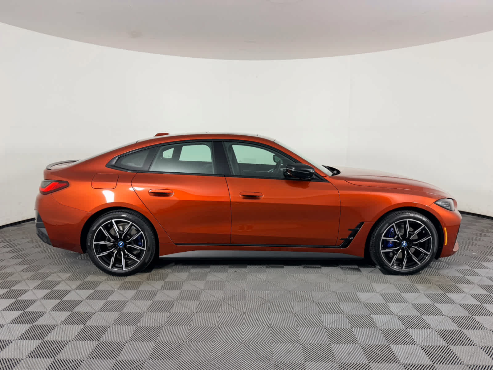 Used 2024 BMW i4 eDrive40 w/ M Sport Package RWD image 2