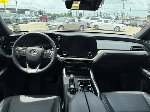 Used 2025 Lexus TX 350 AWD w/ Technology Package image 9