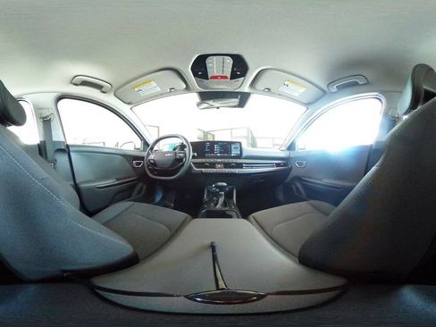Used 2025 Kia K4 FWD image 41