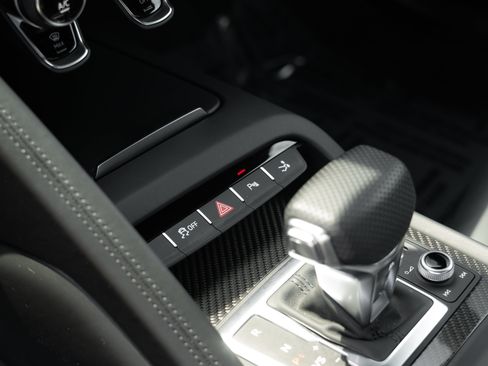 Certified 2023 Audi R8 V10 performance w/ Premium Package RWD image 21