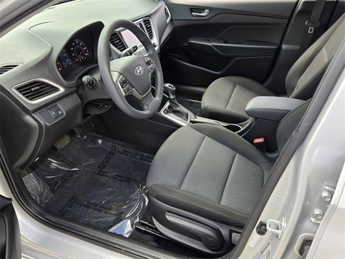 Used 2022 Hyundai Accent SEL w/ Cargo Package image 10