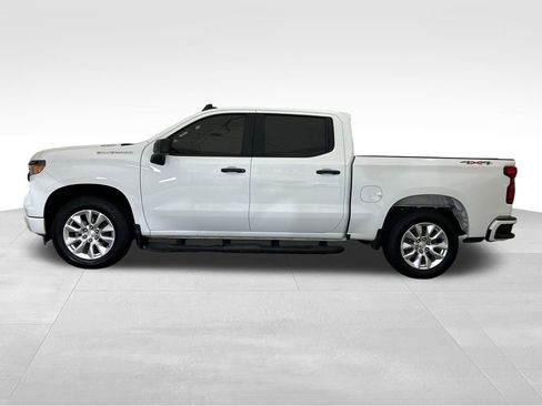 Used 2024 Chevrolet Silverado 1500 Custom AWD/4WD image 2