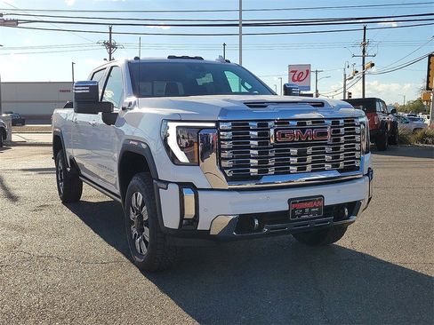 New 2026 GMC Sierra 2500 Denali w/ Denali Reserve Package image 2
