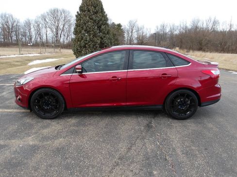 Used 2014 Ford Focus Titanium image 11