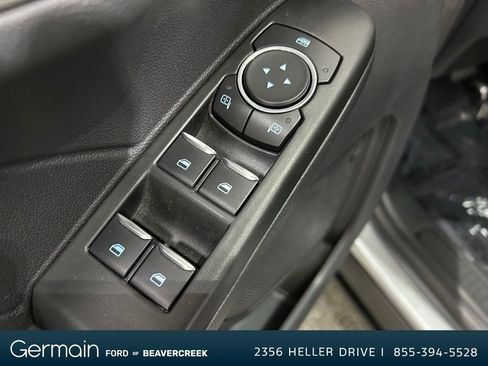 Used 2022 Ford Escape SE image 16