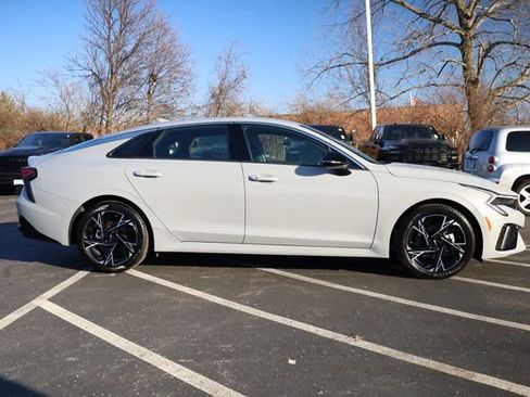 Certified 2025 Kia K5 GT-Line image 4