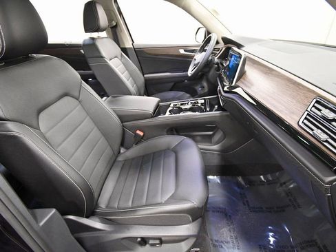 Used 2025 Volkswagen Atlas SEL image 19