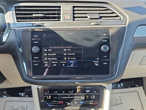 Used 2024 Volkswagen Tiguan SE image 26