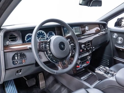Used 2024 Rolls-Royce Phantom Sedan w/ The Phantom Package RWD image 14