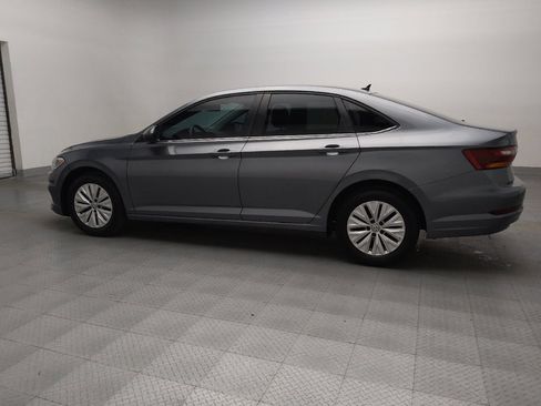 Used 2019 Volkswagen Jetta SE image 3