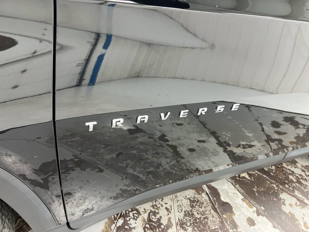 Used 2021 Chevrolet Traverse LT w/ LT Premium Package AWD/4WD image 28