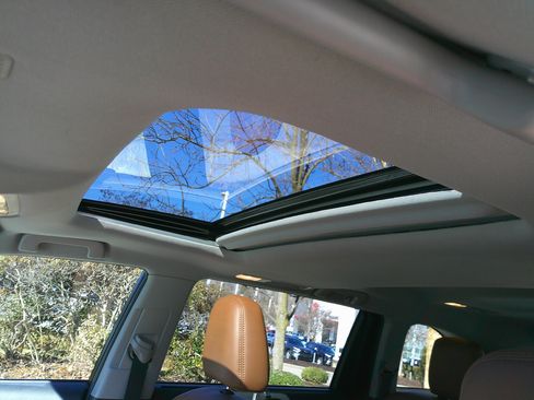 Used 2019 Toyota Highlander Limited image 29