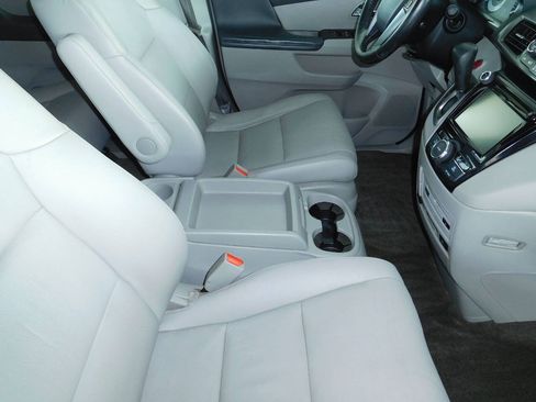 Used 2014 Honda Odyssey EX-L image 19