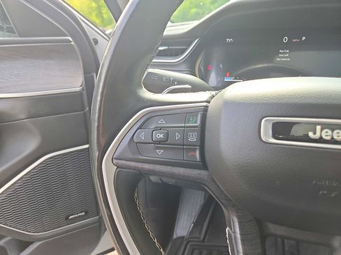 Used 2021 Jeep Grand Cherokee L Limited AWD/4WD image 23