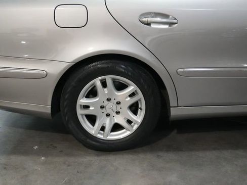Used 2004 Mercedes-Benz E 320 Sedan image 12