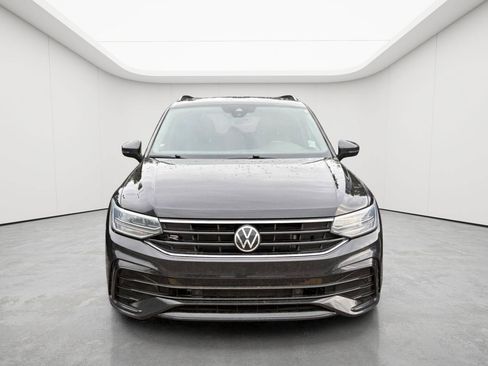 Used 2022 Volkswagen Tiguan SE R-Line AWD/4WD image 2