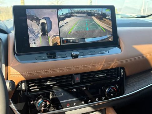 New 2026 Nissan Rogue Platinum image 10