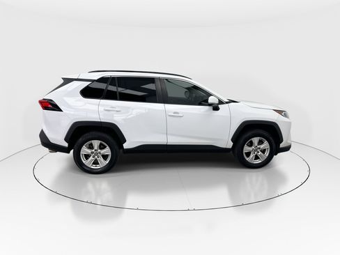 Used 2021 Toyota RAV4 XLE image 9