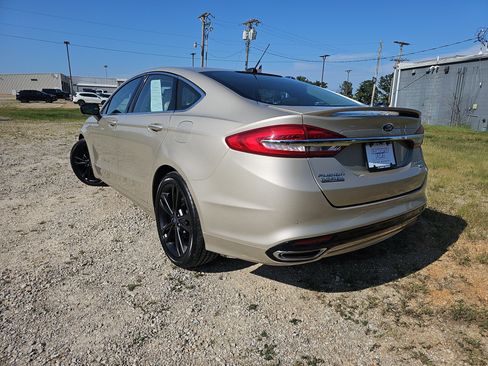 Used 2017 Ford Fusion Titanium FWD image 6