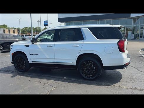 Certified 2024 GMC Yukon Denali AWD/4WD image 6