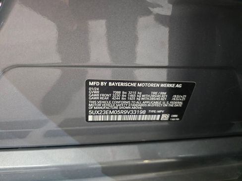 Used 2024 BMW X7 xDrive40i w/ Premium Package AWD/4WD image 16