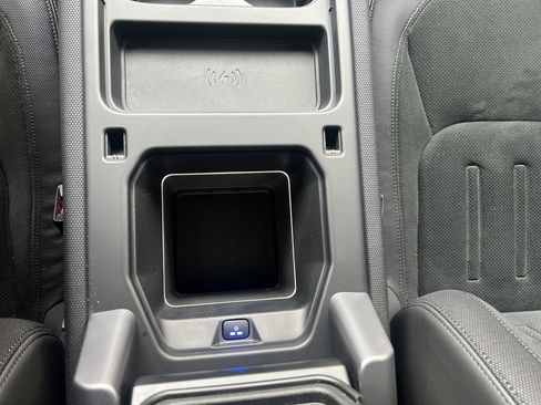 Used 2024 Land Rover Defender 110 V8 image 17