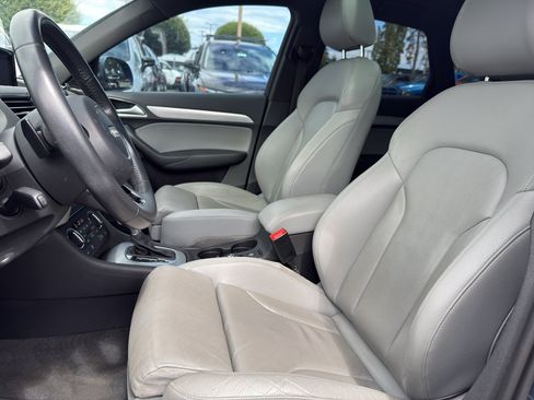 Used 2018 Audi Q3 2.0T Premium Plus w/ Premium Plus Package AWD/4WD image 13