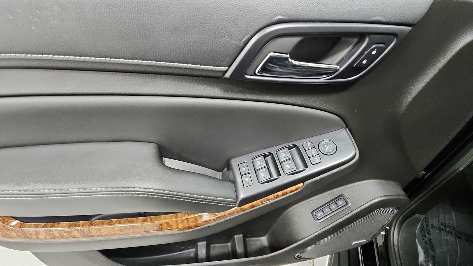 Used 2017 Chevrolet Tahoe Premier AWD/4WD image 15