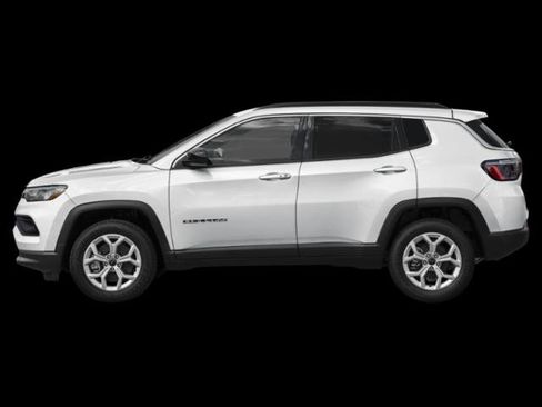 Certified 2025 Jeep Compass Limited AWD/4WD image 3