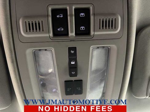 Used 2010 Cadillac SRX Luxury image 35