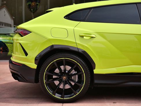 Used 2022 Lamborghini Urus image 29