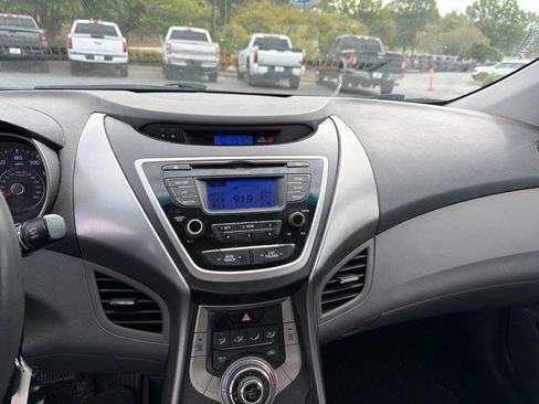 Used 2013 Hyundai Elantra GLS FWD image 2