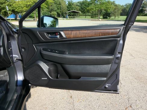 Used 2016 Subaru Outback 2.5i Limited AWD/4WD image 35