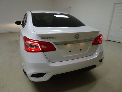 Used 2019 Nissan Sentra S w/ Appearance Package FWD image 8