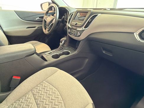 Used 2023 Chevrolet Equinox LS w/ LS Convenience Package FWD image 23