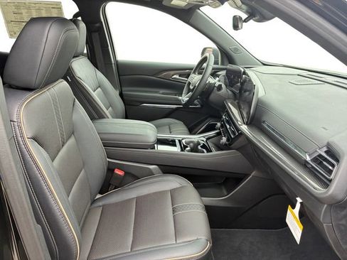 New 2026 Chevrolet Traverse High Country image 13