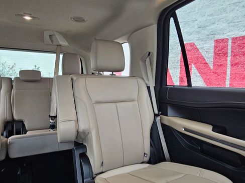Used 2024 Ford Expedition XLT image 26