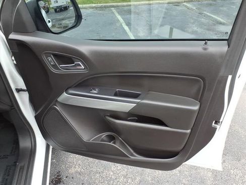 Used 2017 Chevrolet Colorado LT image 29