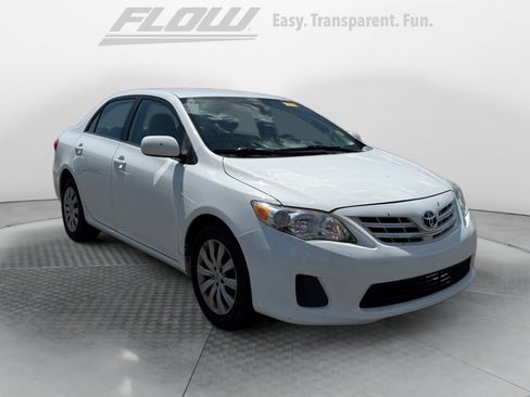 Used 2013 Toyota Corolla LE image 1