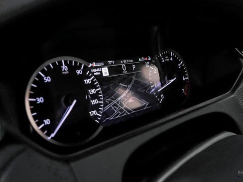 Used 2022 Land Rover Range Rover Velar R-Dynamic S image 31