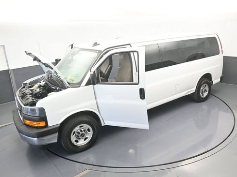 Used 2020 GMC Savana 3500 LT w/ LT Preferred Equipment Group image 58