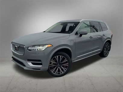 New 2025 Volvo XC90 T8 Plus w/ Protection Package Premier
