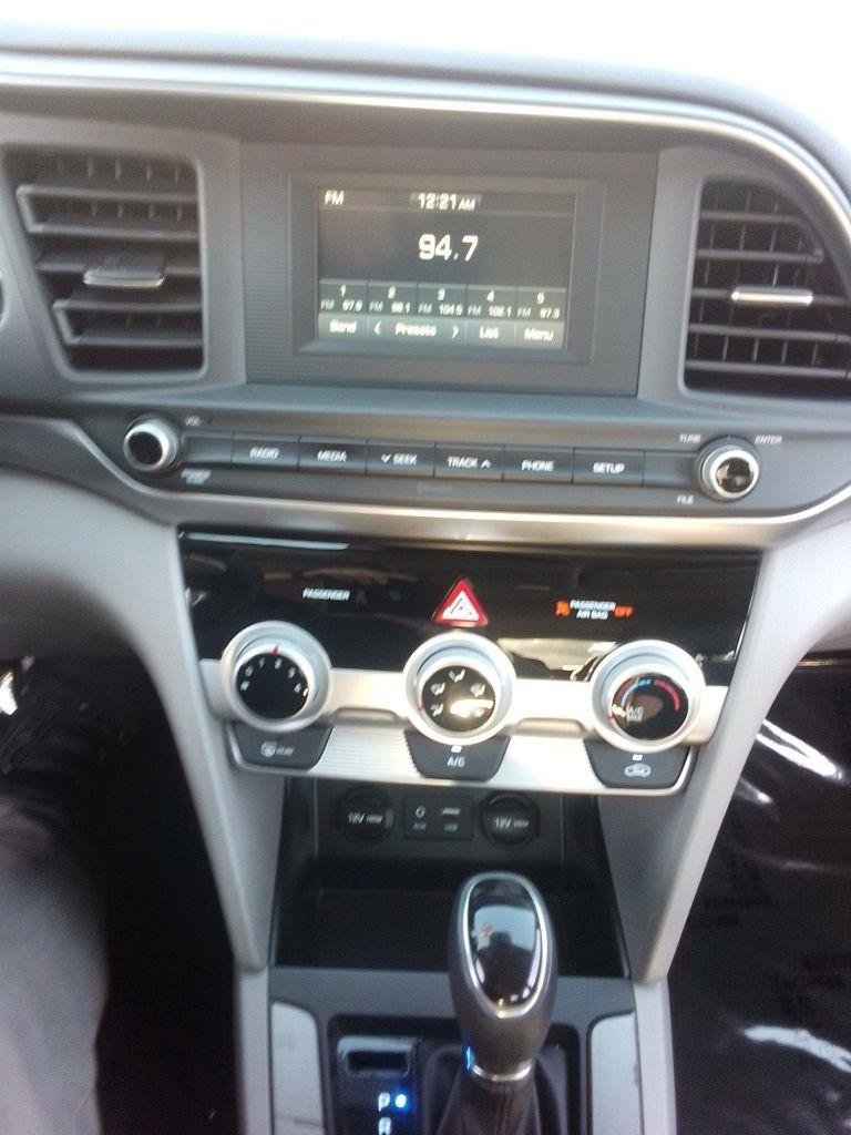 Used 2020 Hyundai Sonata SE FWD image 10