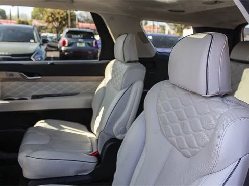 Certified 2022 Hyundai Palisade Calligraphy w/ Winter Package image 23