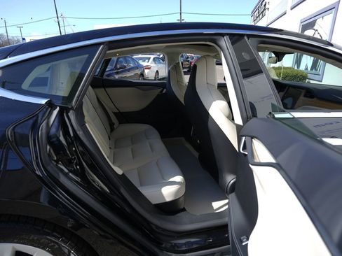 Used 2018 Tesla Model S 100D image 34