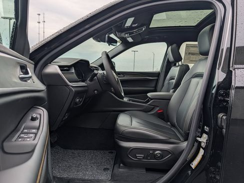New 2026 Jeep Grand Cherokee Limited AWD/4WD image 5